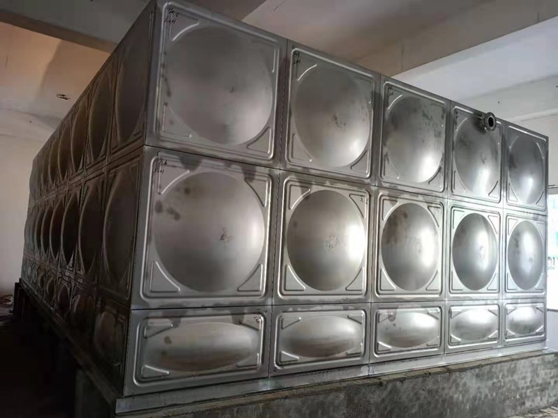 不銹鋼水箱在建筑業上的應用